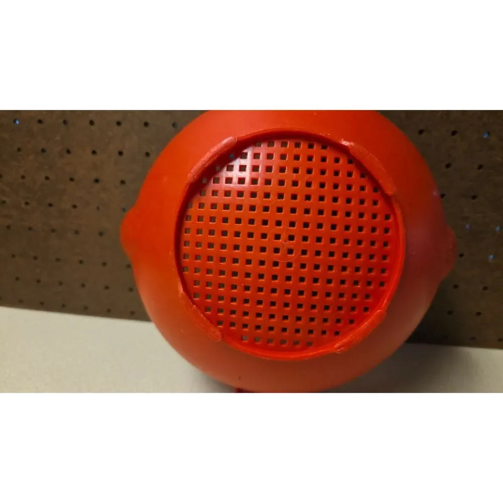 Vintage Tupperware 2 qt red colander Strainer with handle 1523-6